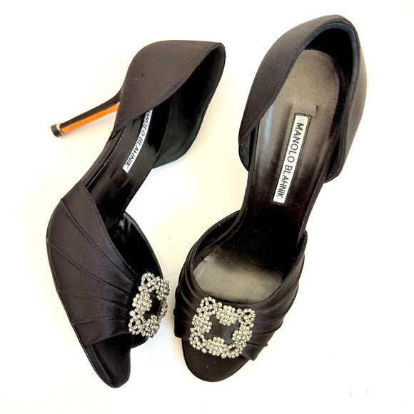 Manolo Blahnik Black Satin Cassiado Crystal buckle Peep Toe Pumps EU 38.5 - Picture 1 of 9